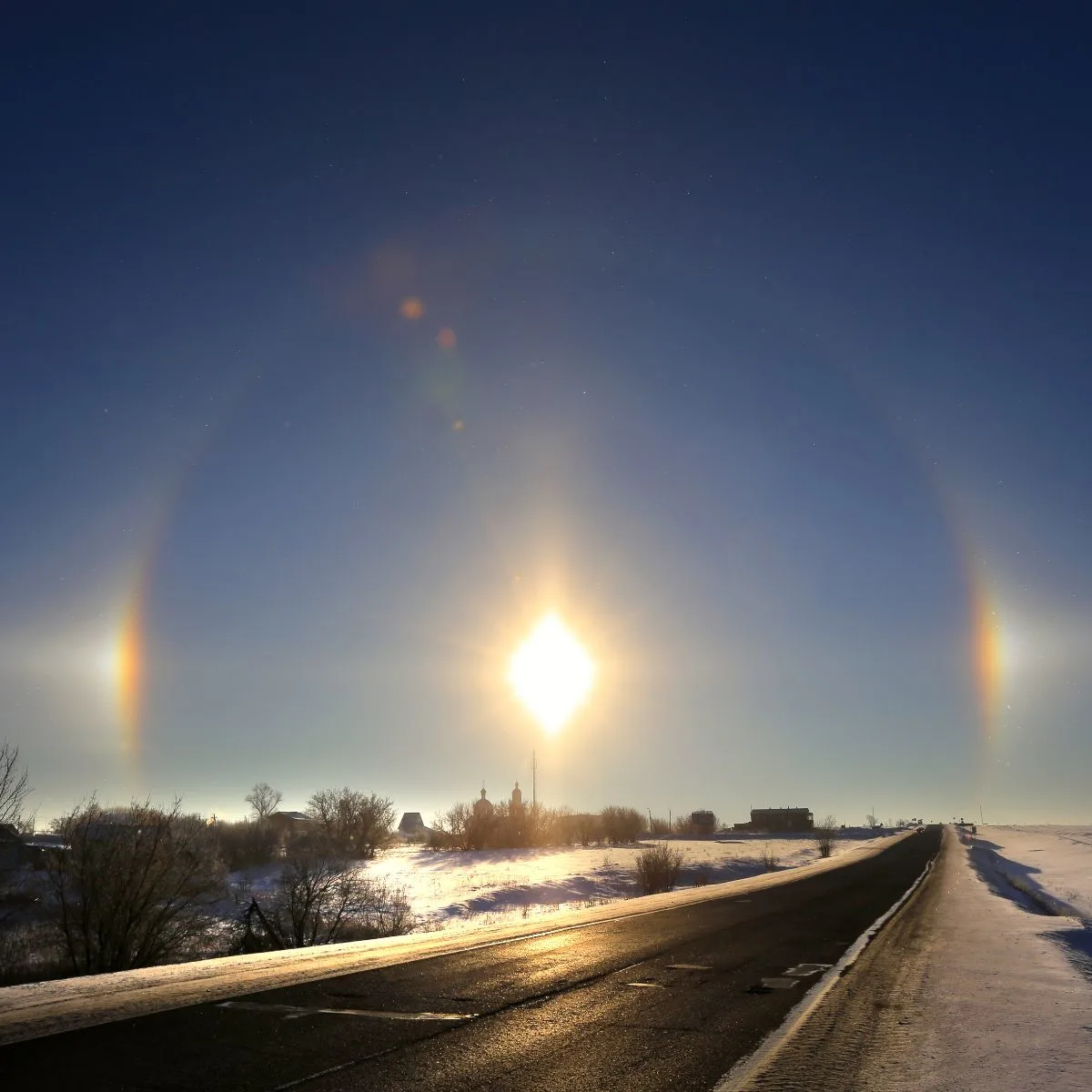 Why a ring formed around the moon last night near Youngstown, Ohio.