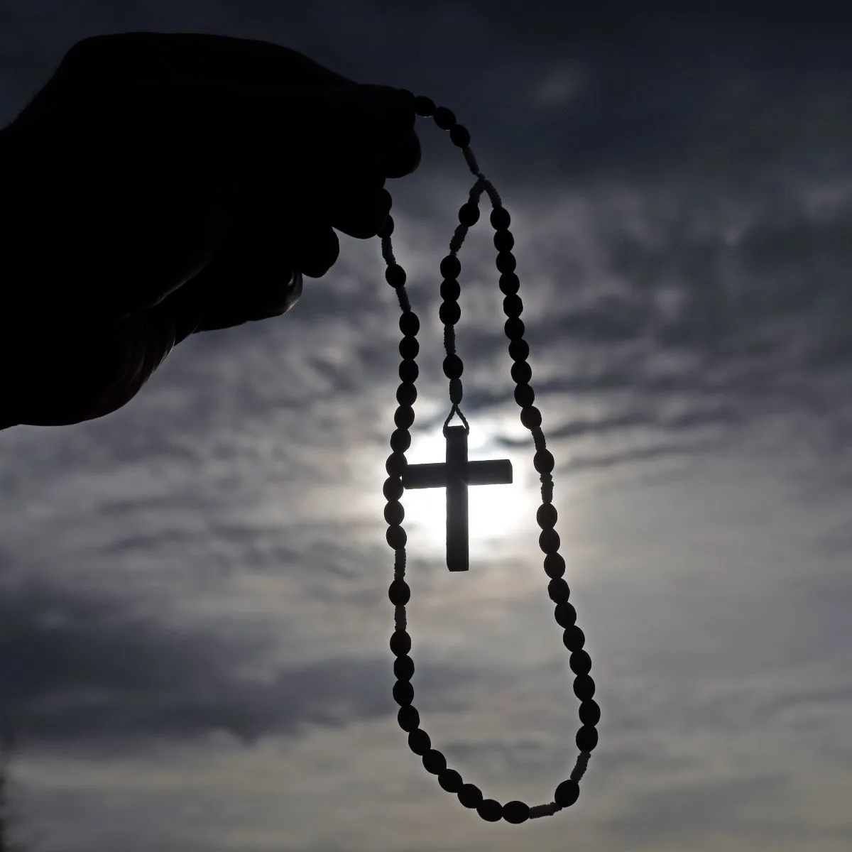 broken rosary meaning